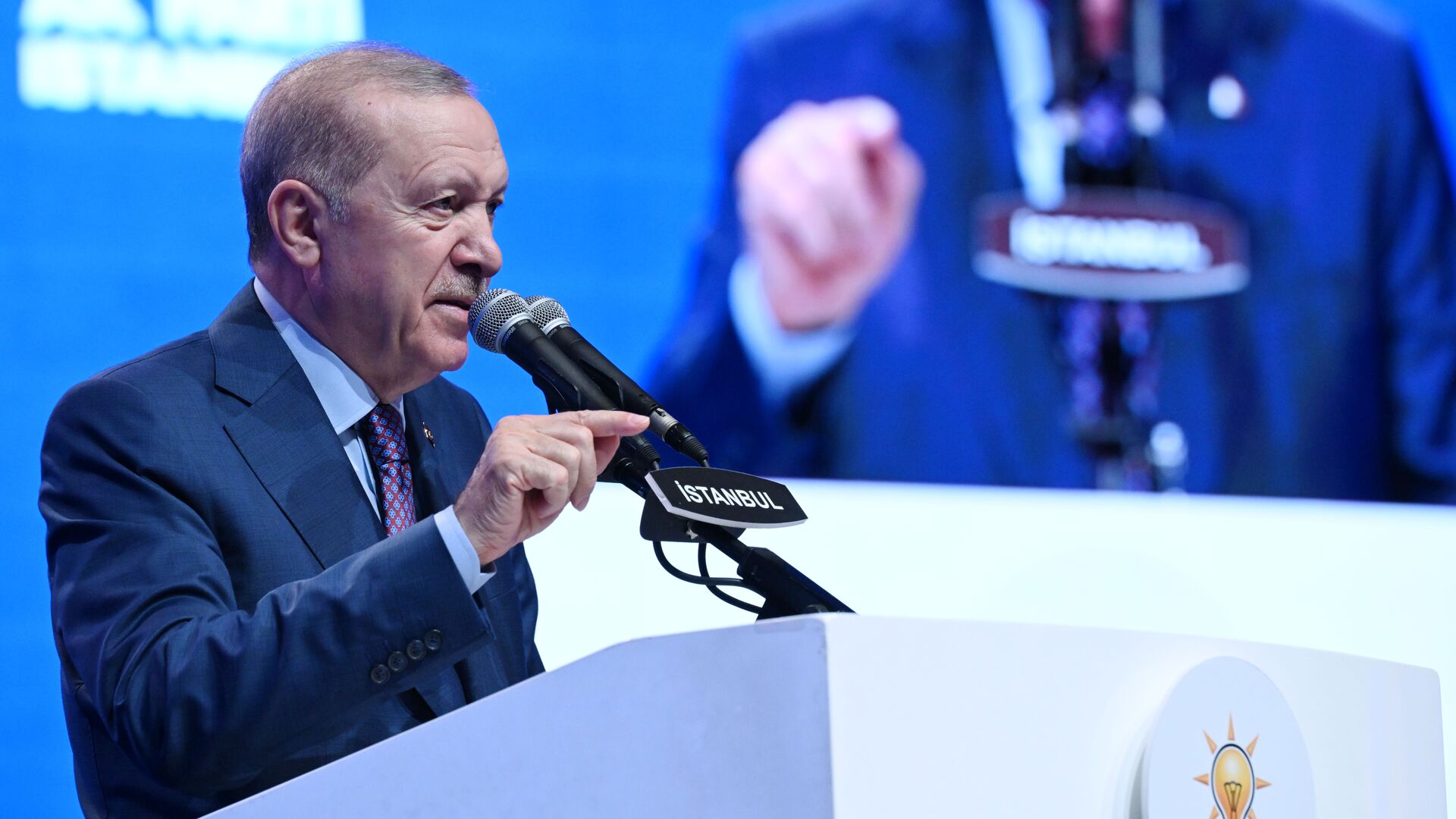 "Tekno oligarklar karşısında güvencemiz teknofest gençliği"