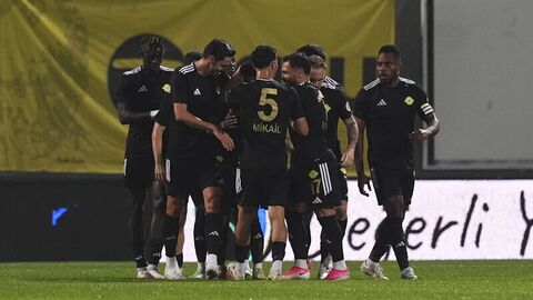 Esenler Erokspor siftah yaptı!