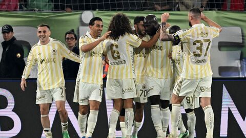 Fenerbahçe, Süper Lig'in 7. haftasında konuk olduğu Çaykur Rizespor'u 3-0