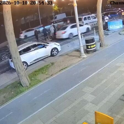 Yaya geçidinde dehşet! Motosiklet çarptı!