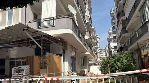 Dehşet! Kız kardeşini balkondan attı iddiası!