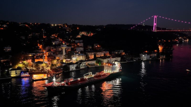 İstanbul Boğazı'nda gemi arızası!