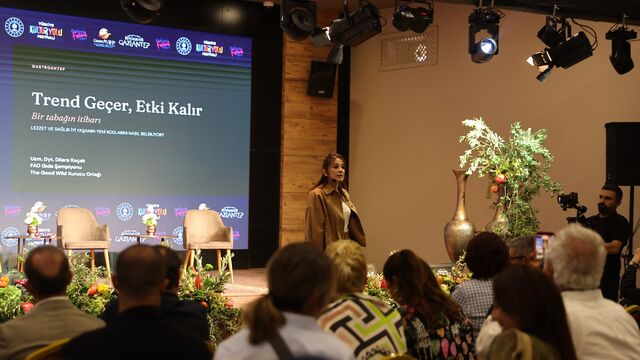 Gastroantep'te ünlü şefler, gastronomiyi konuştu