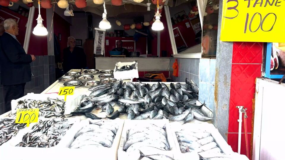 Üç tanesi 100 liraya satılıyor