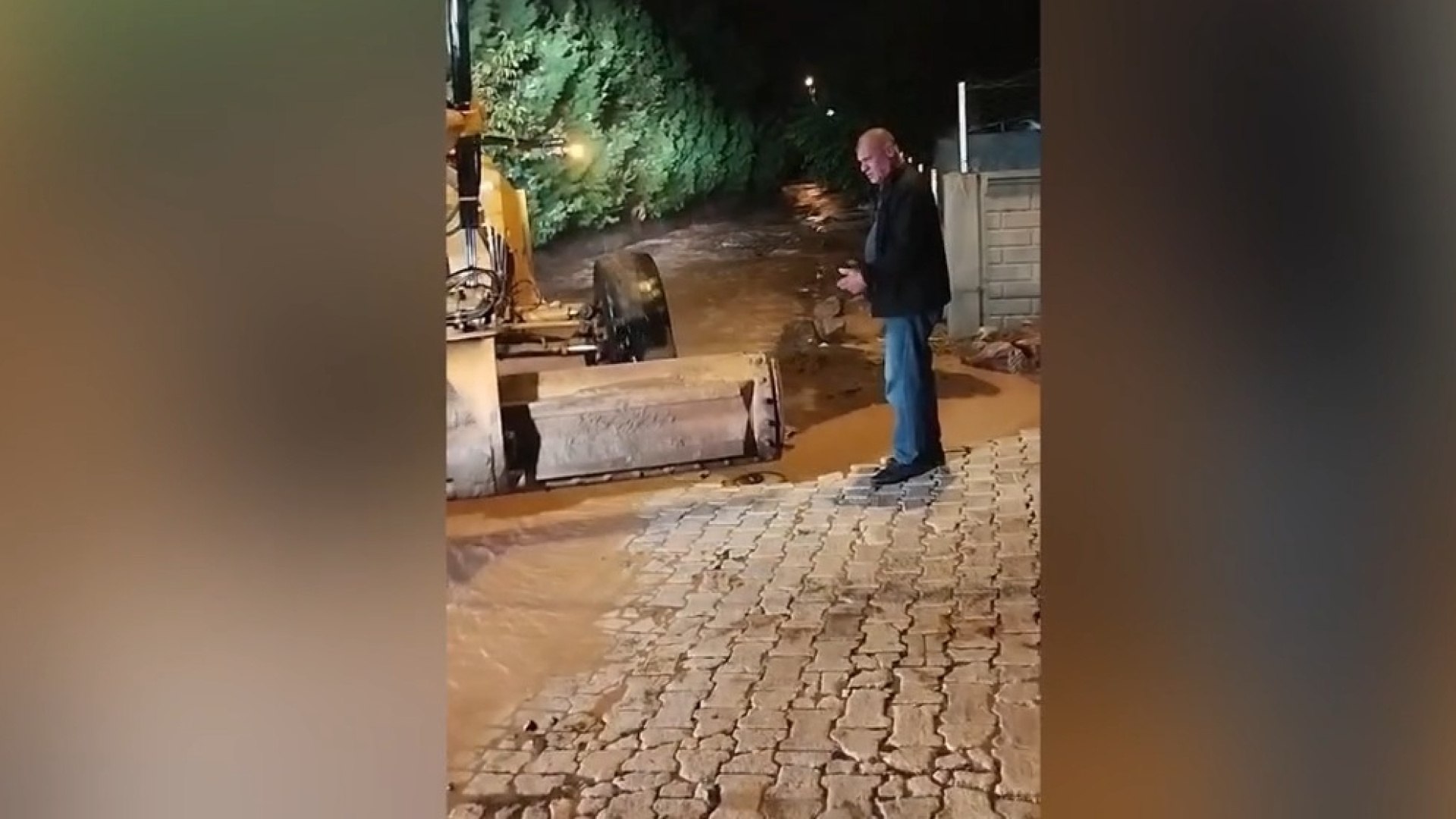 Elazığ'da sağanak sele dönüştü haber görseli