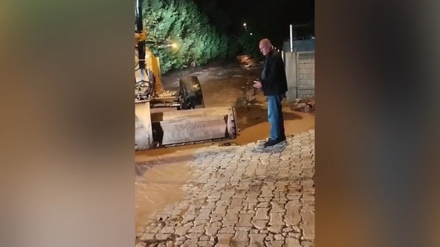 Elazığ'da sağanak sele dönüştü