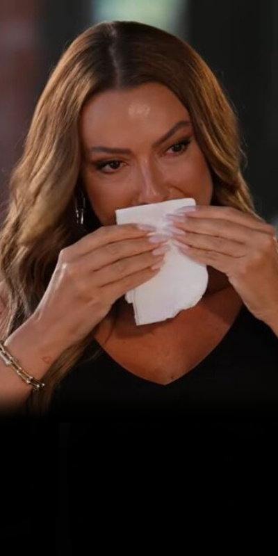 Hadise'nin gözyaşları