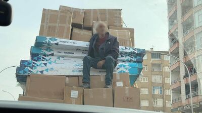 Kolilerin üzerinde tehlikeli yolculuk