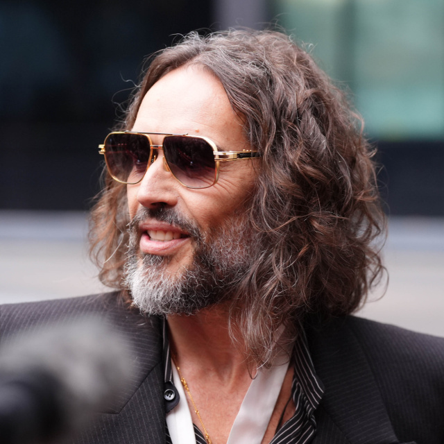 "Russell Brand bir cinsel suçlu"