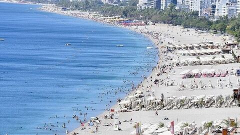 Antalya 14 milyon yabancı turist ağırladı