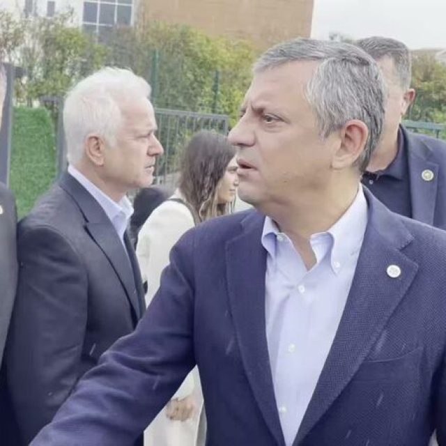 Özel, Halk TV'yi ziyaret etti