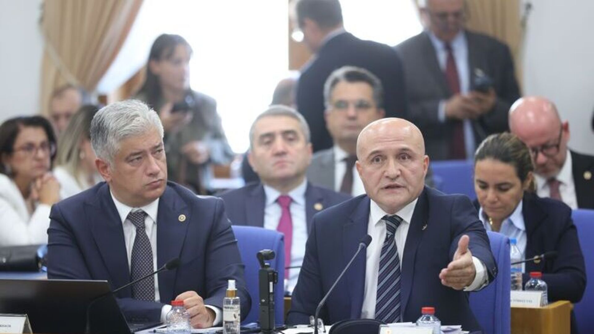 Fon teklifi komisyondan geçti