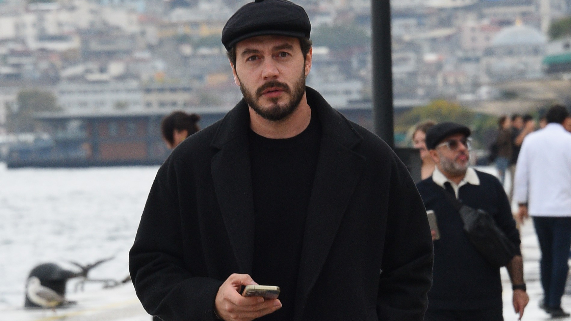 "Kızımın tedavisi için Almanya'daydım"