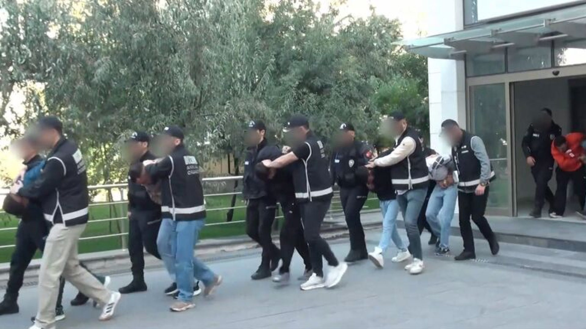 58 İlde Suç Örgütlerine Operasyon: 348 Şüpheli Yakalandı