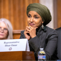 Trump, Omar'ı vatandaşlıktan atmak istiyor