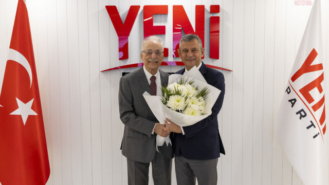 Murat Karayalçın YENİ Parti'ye üye oldu