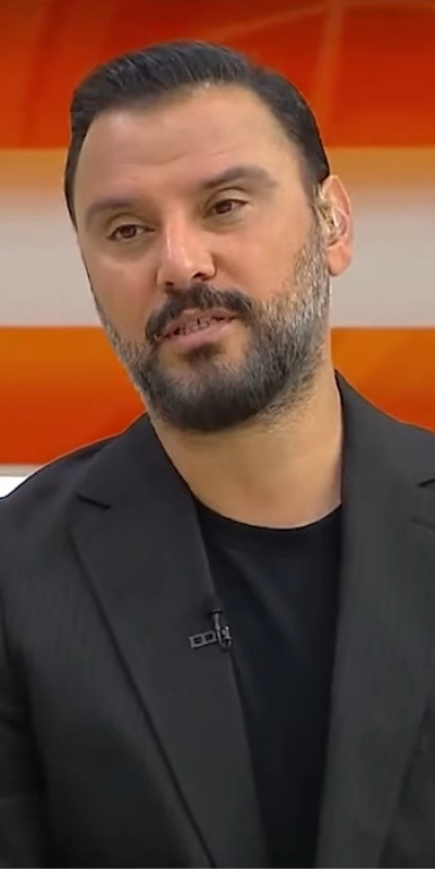 Evini su bastı