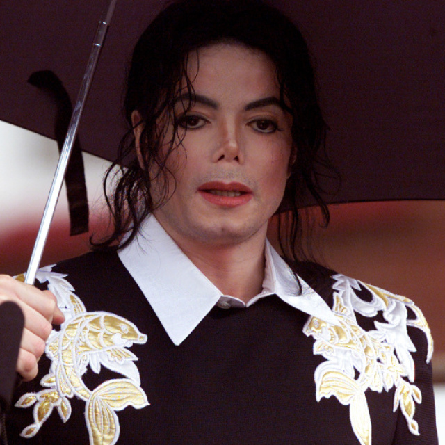 Yılın en çok satanı Michael Jackson