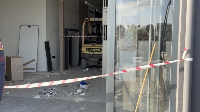 Üzerine devrilen blok can aldı