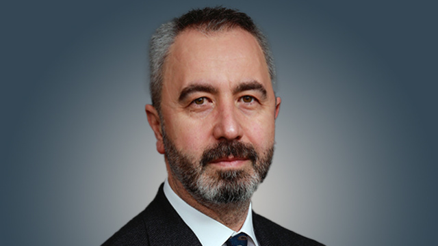 Bekir Bayrakdar kimdir?