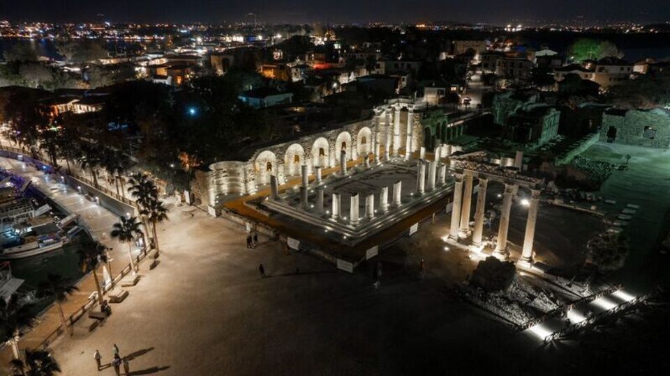 Antalya'nın antik mirası gece müzeciliğiyle aydınlandı