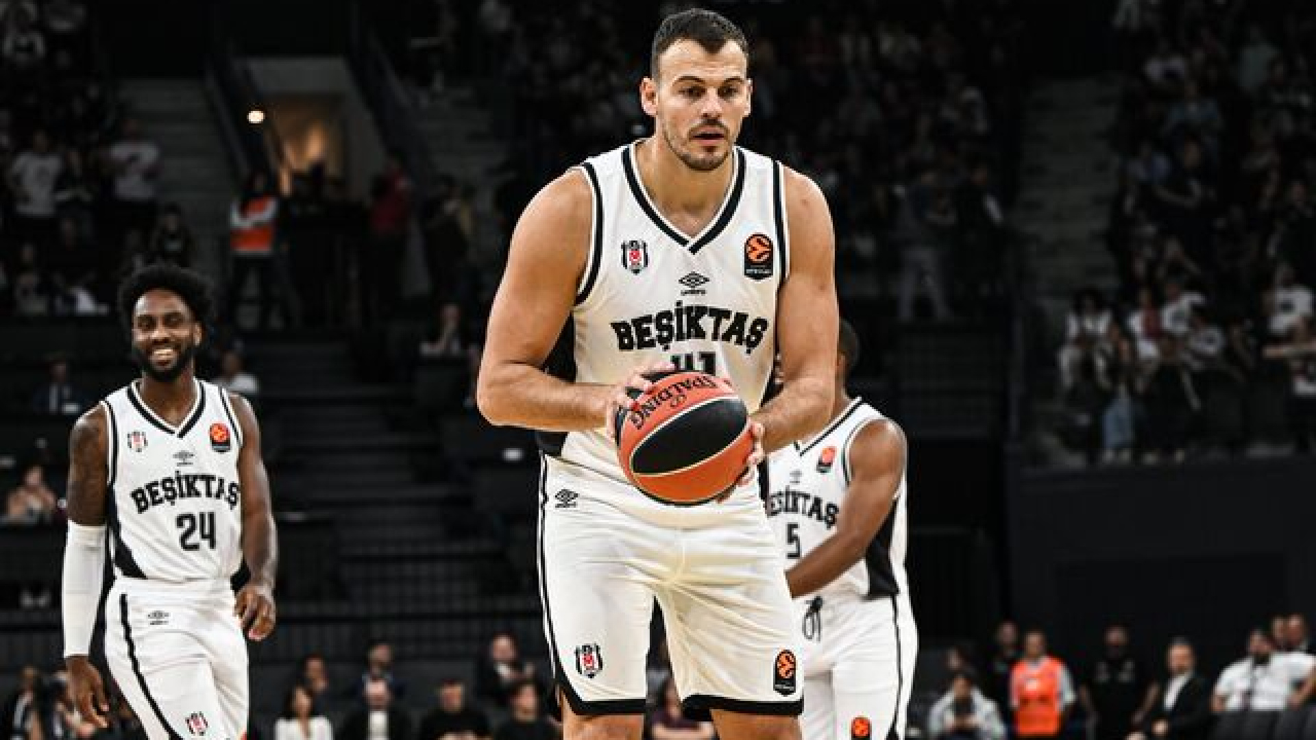 Beşiktaş EuroLeague'de Bayern Münih'e karşı oynuyor