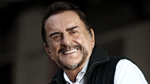 Türk pop ve romantik folk müziğinin usta isimlerinden Alpay Nazikioğlu, bugün