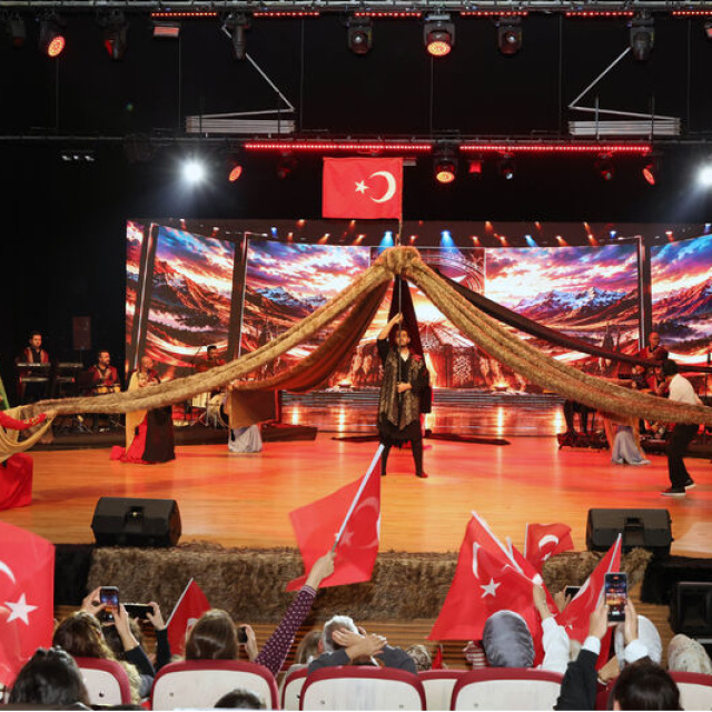 Türk Dünyası Şair ve Yazarlar Buluşması başladı