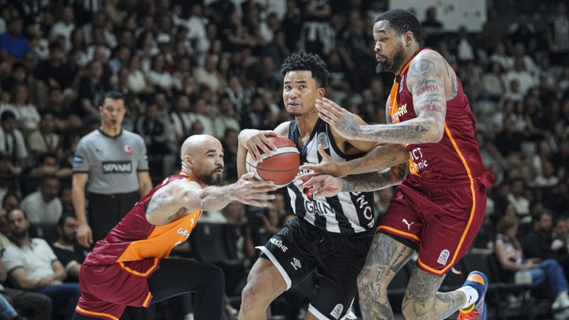 Basketbol Süper Ligi'nde derbi heyecanı!