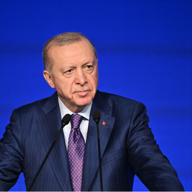 Cumhurbaşkanı Erdoğan'dan 38 bin sağlık çalışanı müjdesi