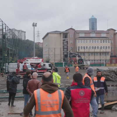İstanbul'da sağanağın ardından yıkım başladı
