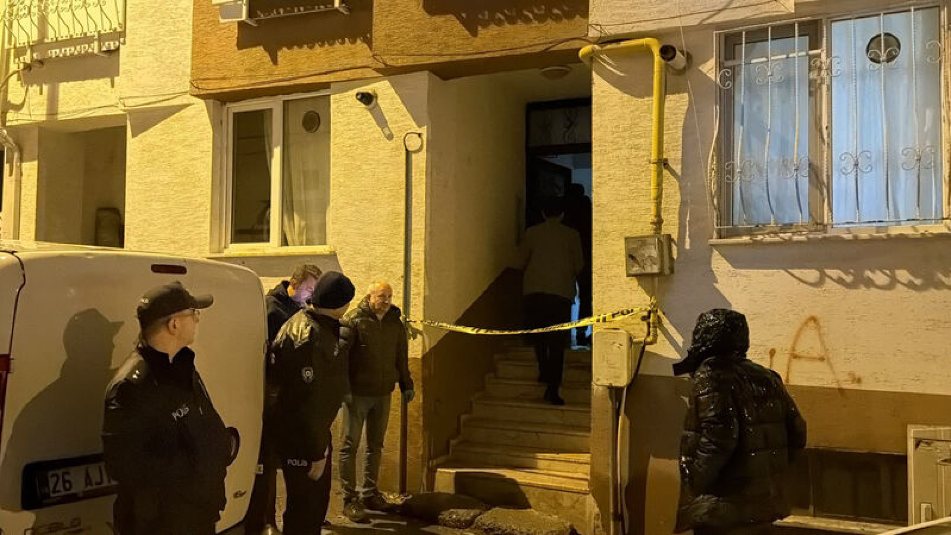 Eskişehir'de evde bıçaklanan kişi hayatını kaybetti