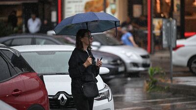 Bugün hava nasıl olacak? 25 ilde yağışlar devam: Fırtına ve şiddetli sağanak geliyor!
