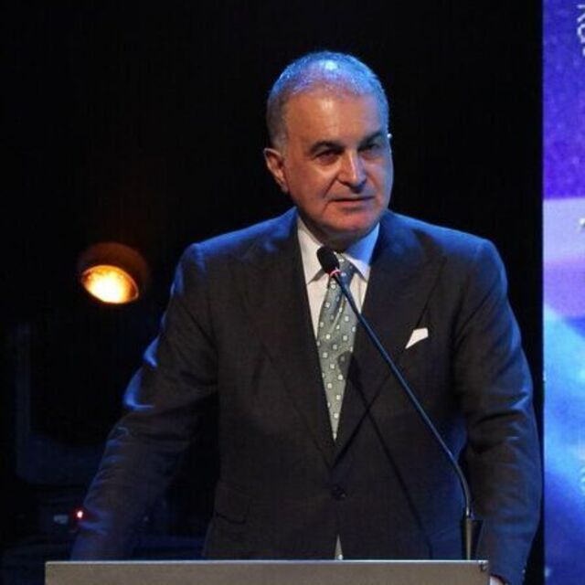 Özdemir Bayraktar'ı andı