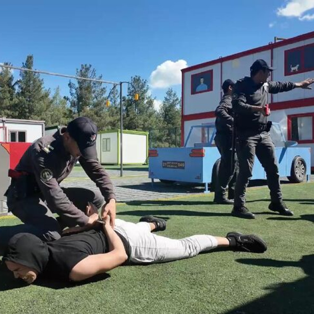 Diyarbakır'da polis eğitim alanı hizmete girdi