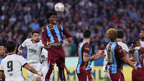 Trendyol Süper Lig'in 8. hafta maçında Trabzonspor sahasında Beşiktaş'ı 2-0