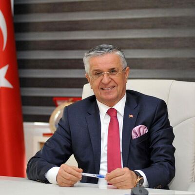 Kemer Belediye Başkanı CHP'den istifa etti