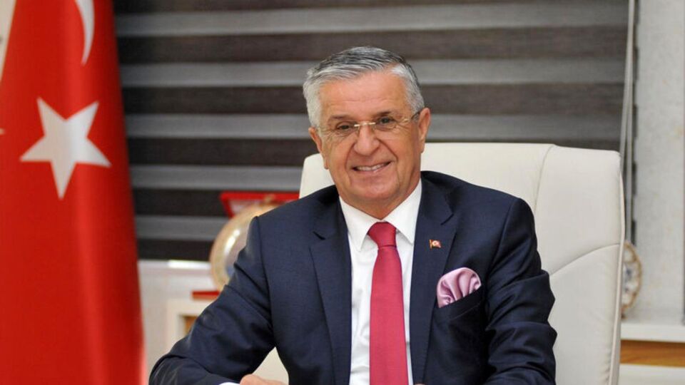 Kemer Belediye Başkanı CHP'den istifa etti