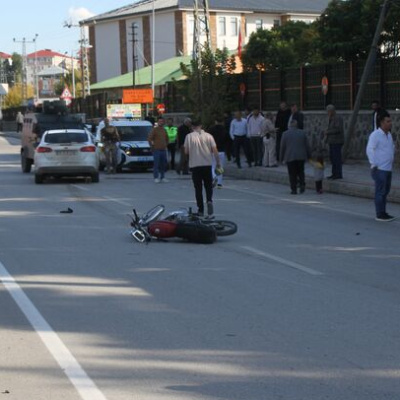 Otomobil ve motosiklet çarpıştı: 2 ölü!