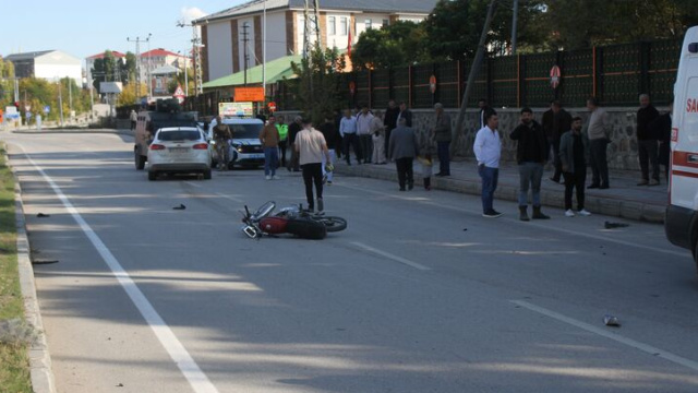 Otomobil ve motosiklet çarpıştı: 2 ölü!