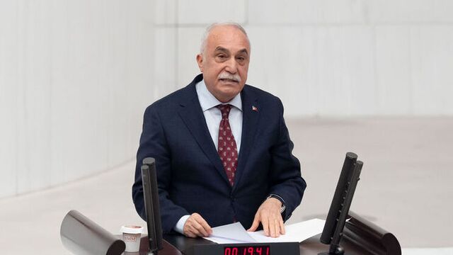 Fakıbaba istifa etti