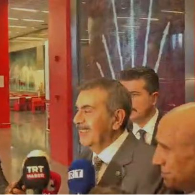 Bakan Tekin'den CHP'ye nikah ziyareti