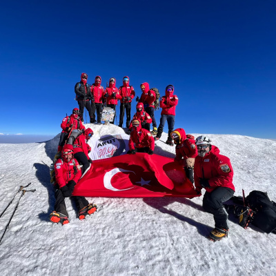 AKUT ekipleri, 30.yılda 30 zirveye tırmandı