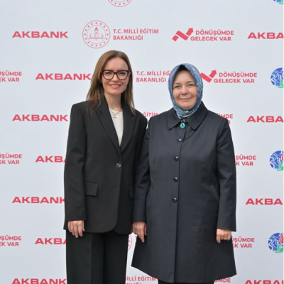Öğretmenler yetiştirecek, gençler dönüştürecek