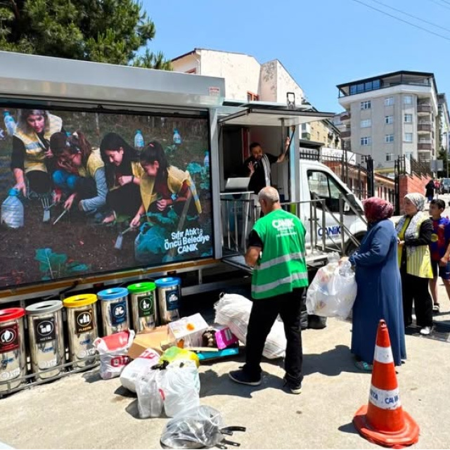 Canik'te sıfır atık aracı ve sıfır atık marketi