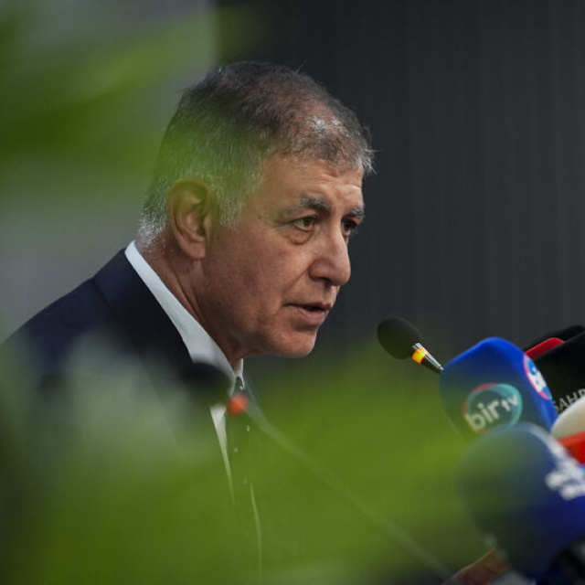 AK Parti'ye geçiş sürecini paylaştı