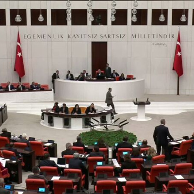 Fon teklifi yasalaştı
