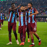 Fırtına evinde esti gürledi!