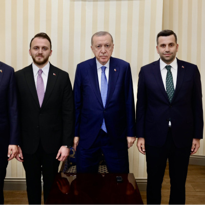 Belediye Başkan Vekillerini kabul etti