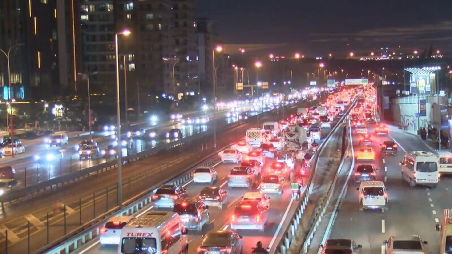 İstanbul'da trafik yüzde 80'e çıktı
